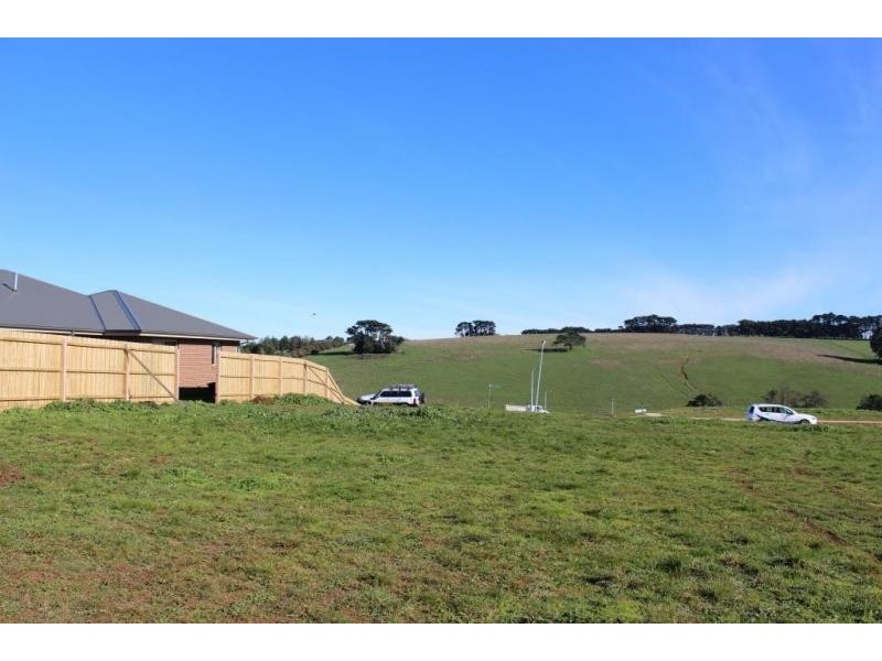 76 Myrtle Crescent, Warragul VIC 3820