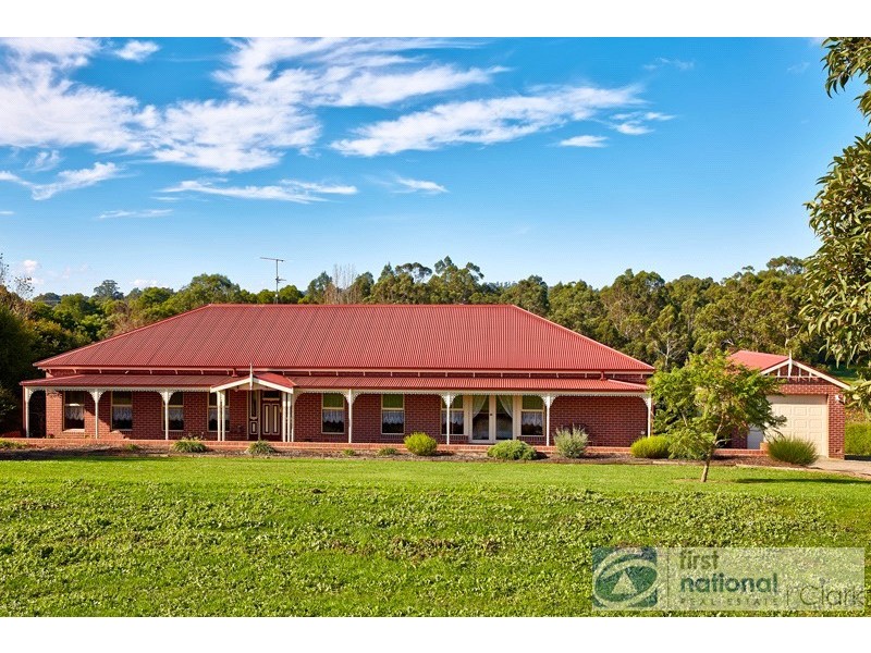 13 Millennium Court, Drouin VIC 3818