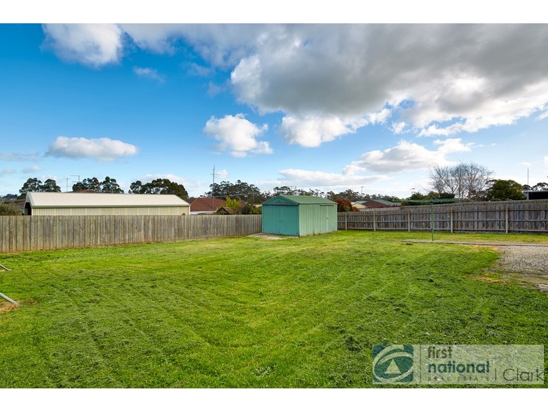 7 Bambra Court, Drouin VIC 3818