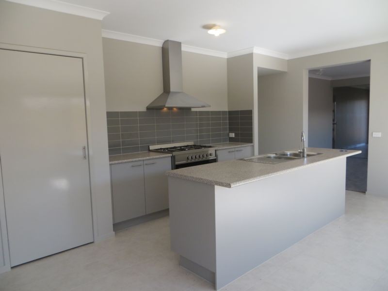 10 Skyline Drive, Warragul VIC 3820