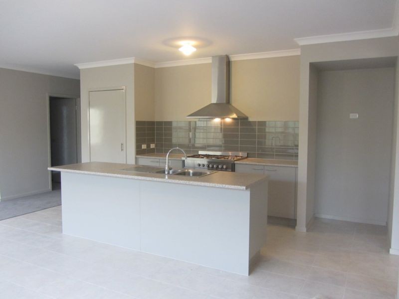 10 Skyline Drive, Warragul VIC 3820