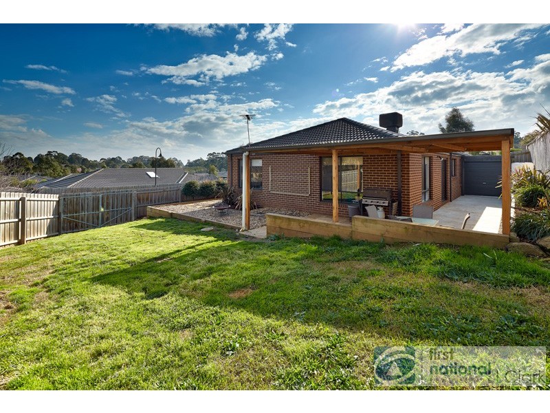 13 Eucalypt Court, Drouin VIC 3818