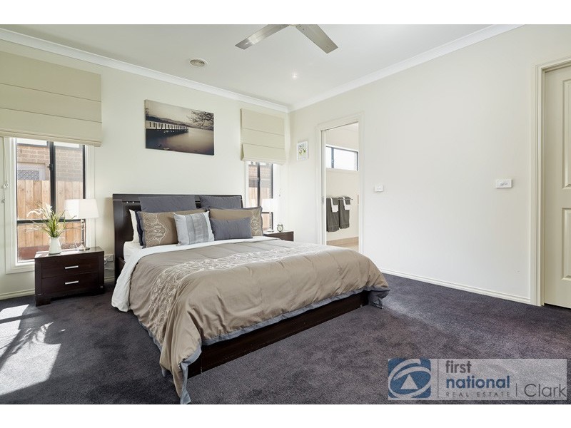 63 Summerhill Boulevard, Drouin VIC 3818