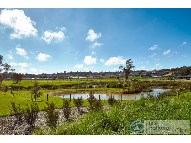 63 Summerhill Boulevard, Drouin VIC 3818