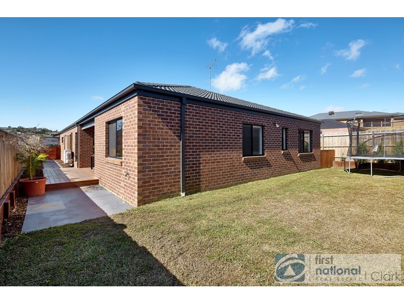 63 Summerhill Boulevard, Drouin VIC 3818