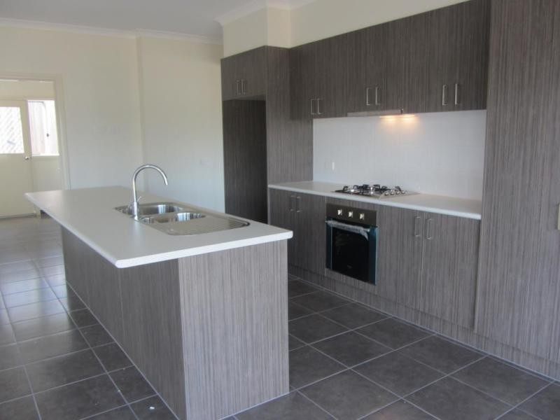 5 Tenterfield Avenue, Warragul VIC 3820