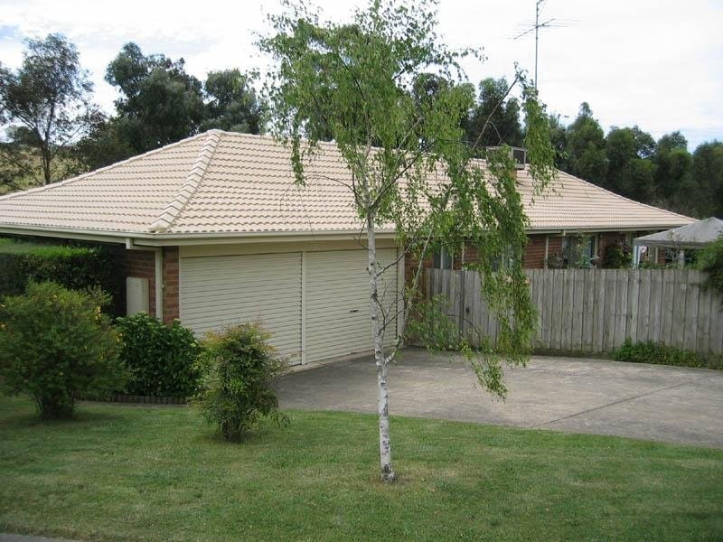 5 Walker Drive, Drouin VIC 3818