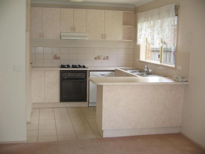 5 Walker Drive, Drouin VIC 3818