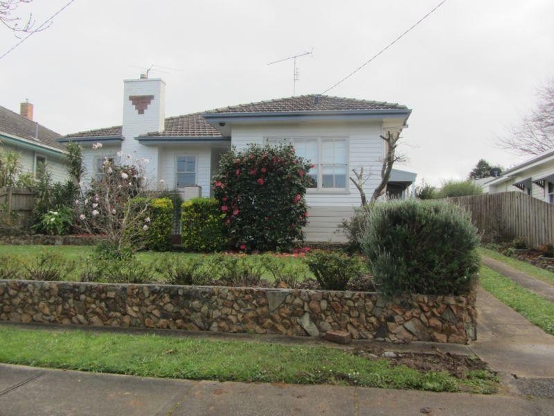 13 Windsor Avenue, Warragul VIC 3820