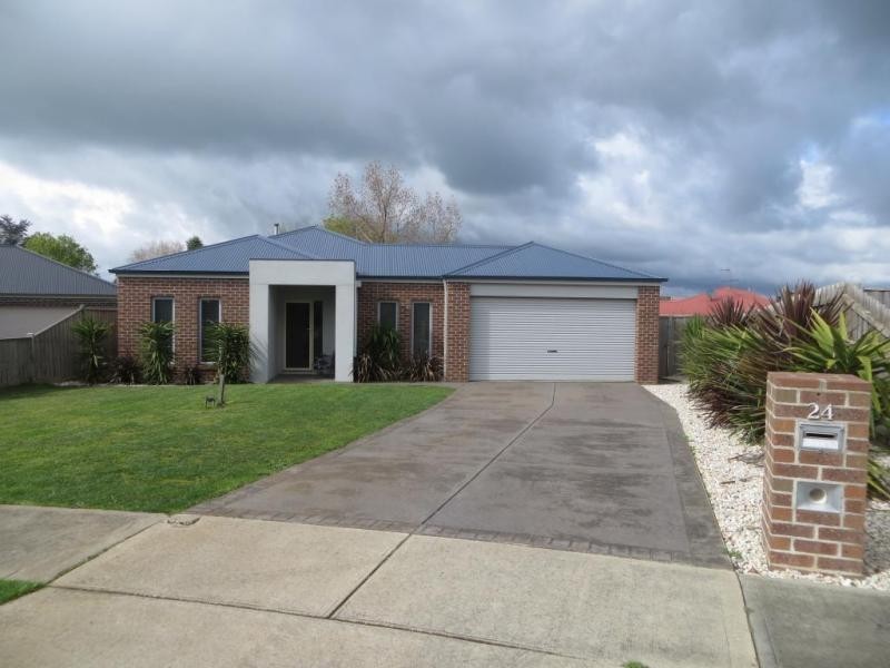 24 Howard Street, Warragul VIC 3820