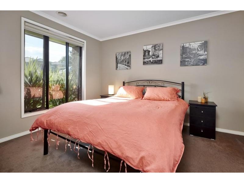 13 Eucalypt Court, Drouin VIC 3818