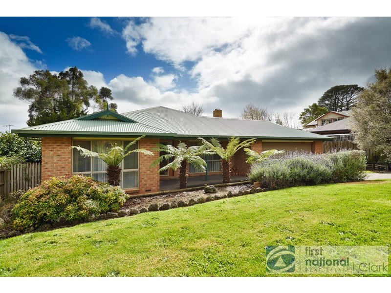 15 Wallace Crescent, Drouin VIC 3818