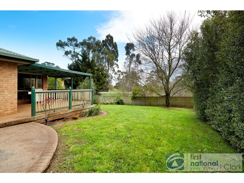 15 Wallace Crescent, Drouin VIC 3818