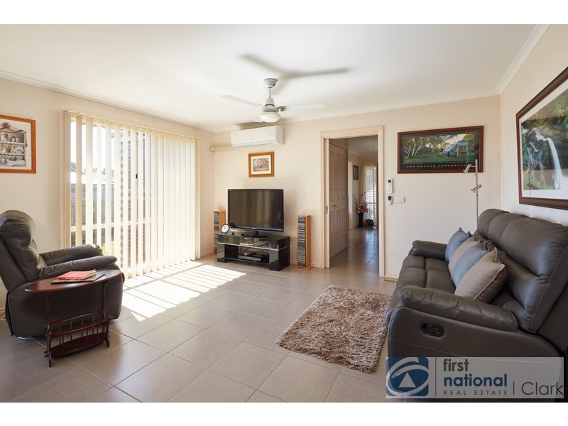 3 Emma Close, Drouin VIC 3818