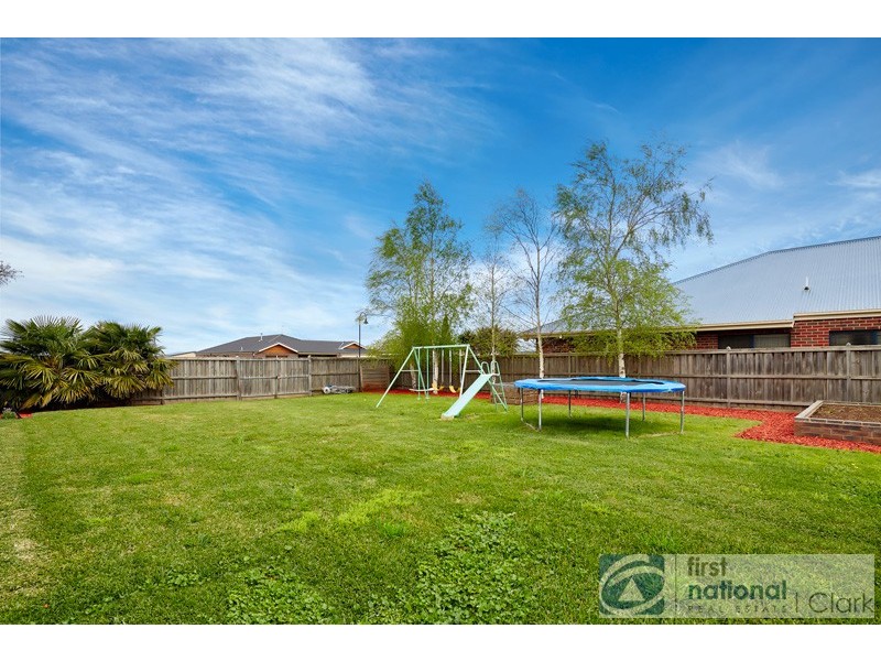 29 Norman Road, Drouin VIC 3818