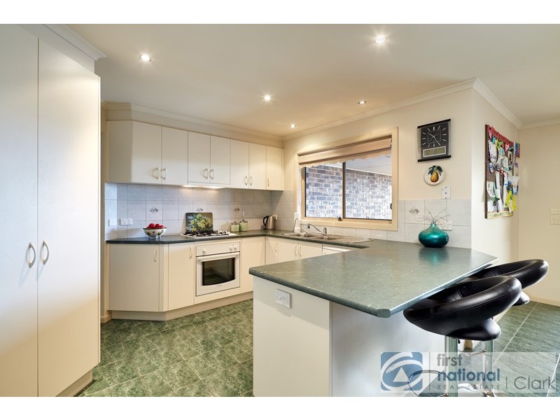 29 Norman Road, Drouin VIC 3818