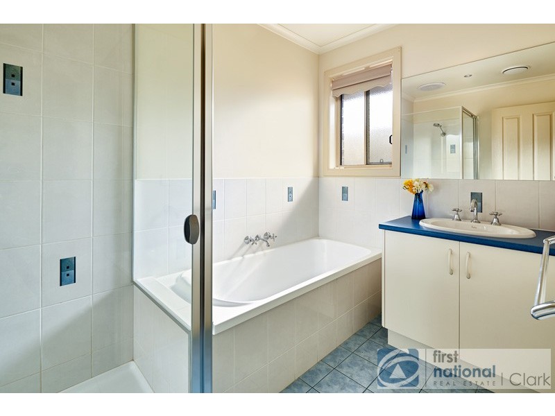 29 Norman Road, Drouin VIC 3818