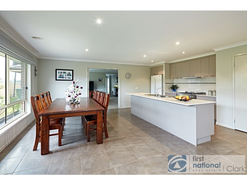 8 Atkinson Court, Warragul VIC 3820