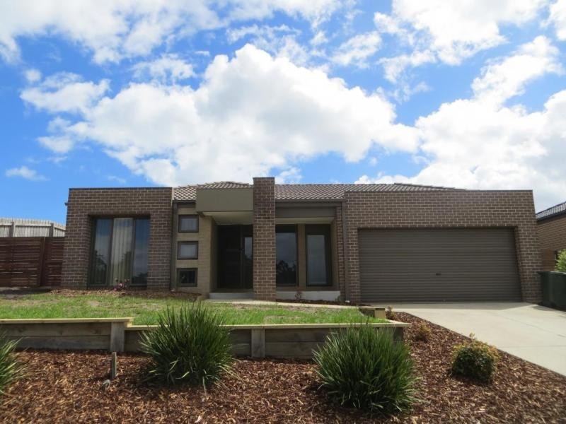 5 Harmon Drive, Drouin VIC 3818