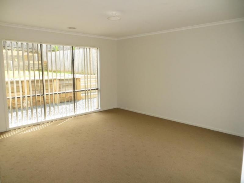 5 Harmon Drive, Drouin VIC 3818