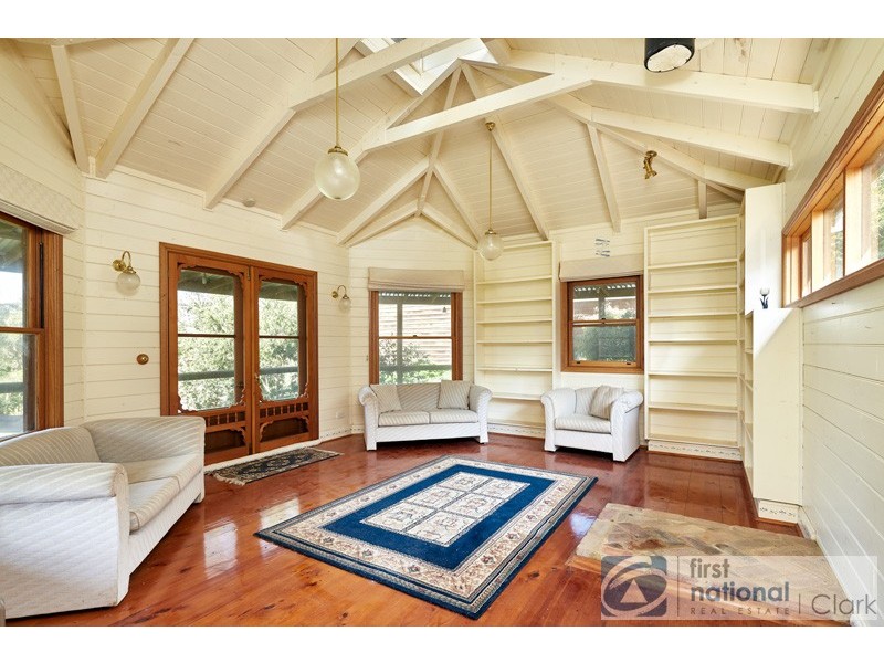 16-18 Henry Road, Bunyip VIC 3815