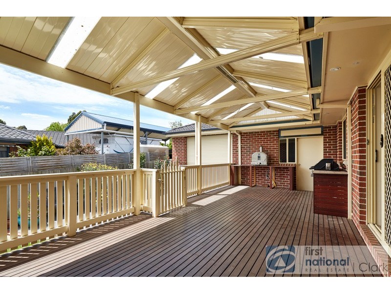 3 Wallace Crescent, Drouin VIC 3818