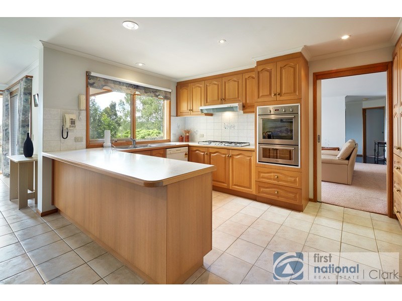 2 Mahogany Court, Drouin VIC 3818