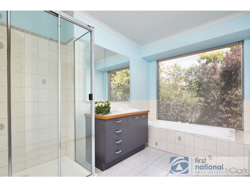 2 Mahogany Court, Drouin VIC 3818