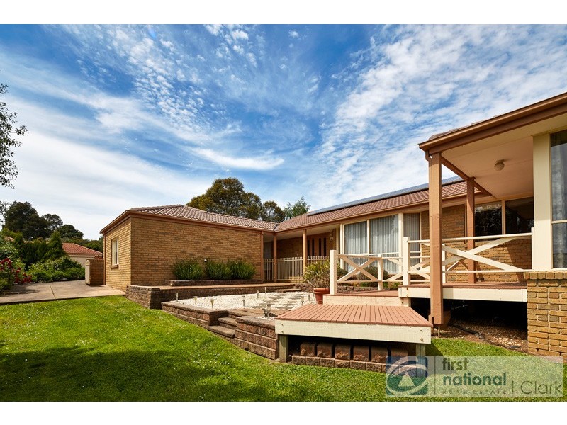 2 Mahogany Court, Drouin VIC 3818