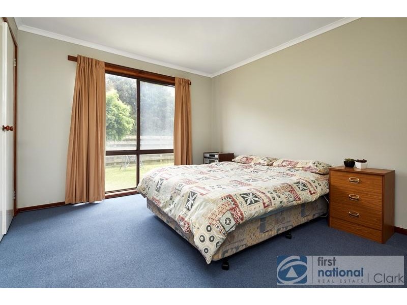 2/16 Cambridge Drive, Warragul VIC 3820