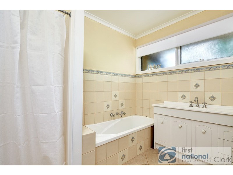 72 Lampard Road, Drouin VIC 3818