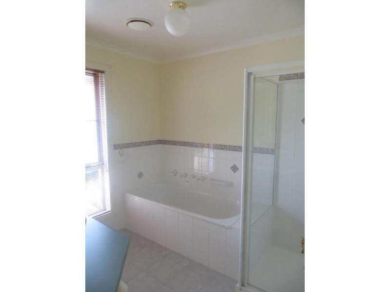 2/79 Victoria Street, Warragul VIC 3820