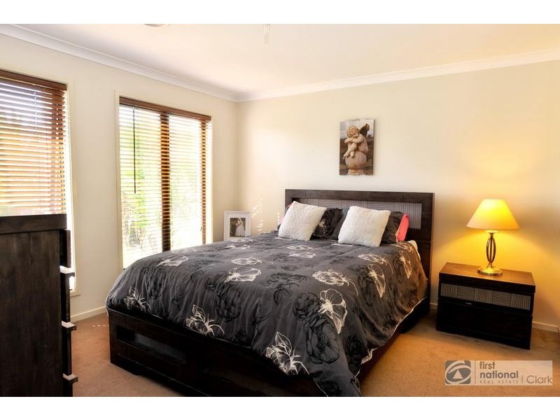 21 Villeneuve Drive, Trafalgar VIC 3824