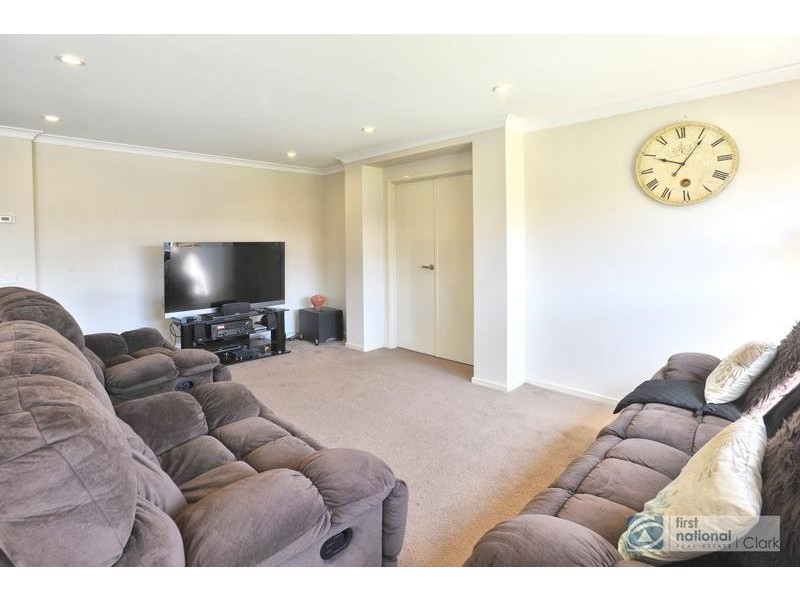 21 Villeneuve Drive, Trafalgar VIC 3824