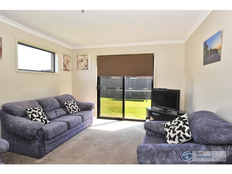 21 Villeneuve Drive, Trafalgar VIC 3824