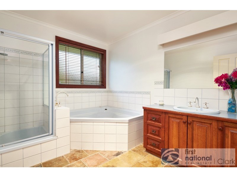 1 Quentin Court, Drouin VIC 3818