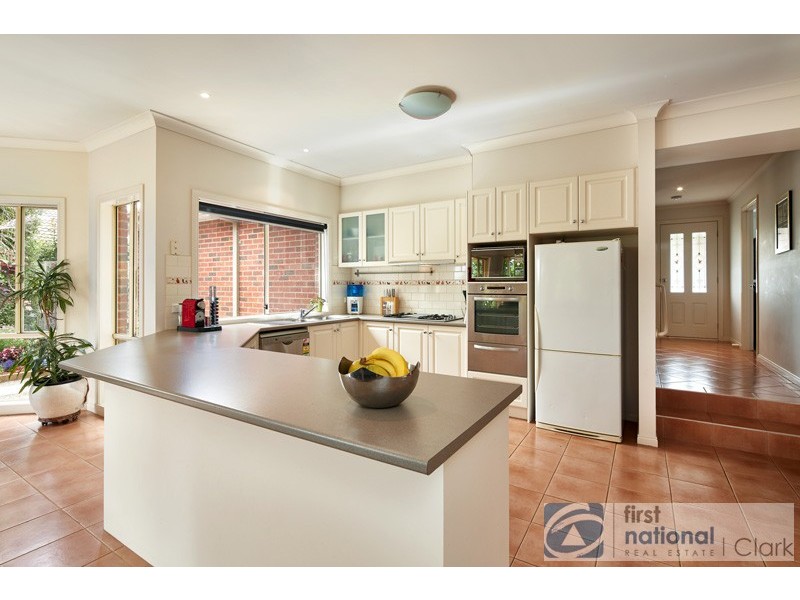 63 Walker Drive, Drouin VIC 3818