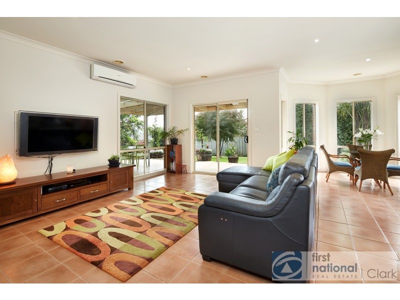 63 Walker Drive, Drouin VIC 3818
