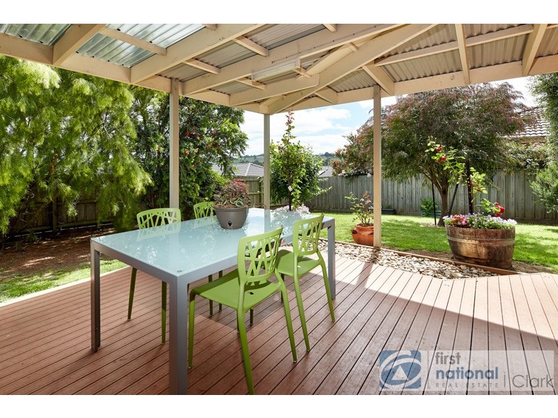 63 Walker Drive, Drouin VIC 3818