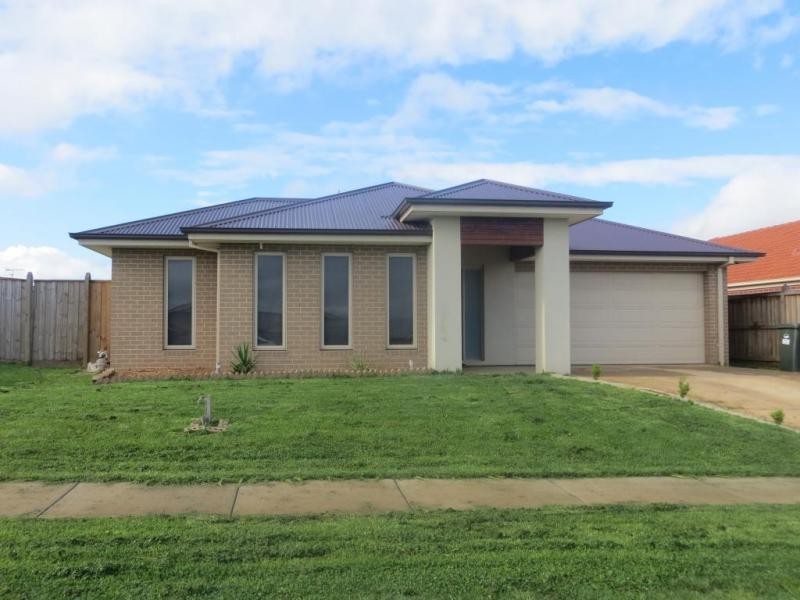 14 Bexley Boulevard, Drouin VIC 3818