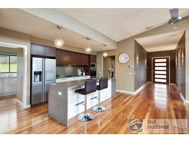 2 Chester Court, Drouin VIC 3818