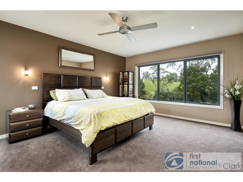 2 Chester Court, Drouin VIC 3818