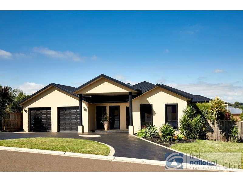14 Arthurs Drive, Warragul VIC 3820
