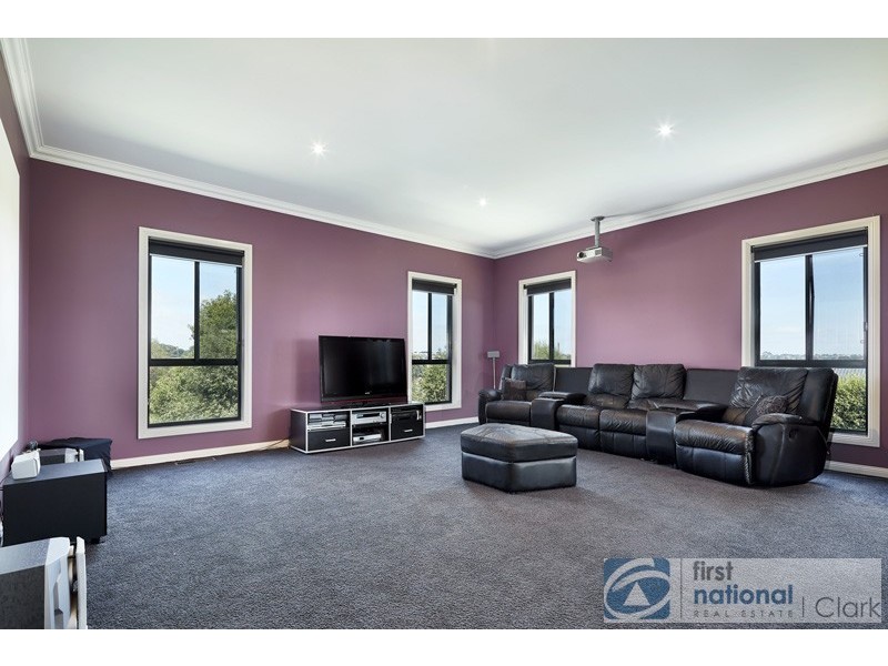 14 Arthurs Drive, Warragul VIC 3820