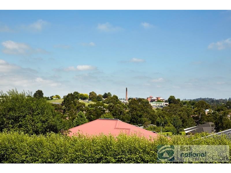 14 Arthurs Drive, Warragul VIC 3820