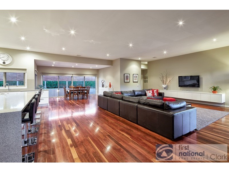 90 Lovell Drive, Warragul VIC 3820