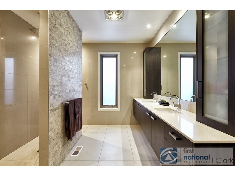 90 Lovell Drive, Warragul VIC 3820