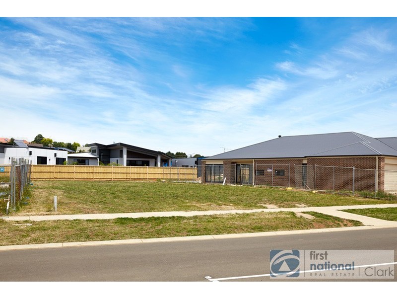 137 Twin Ranges Drive, Warragul VIC 3820