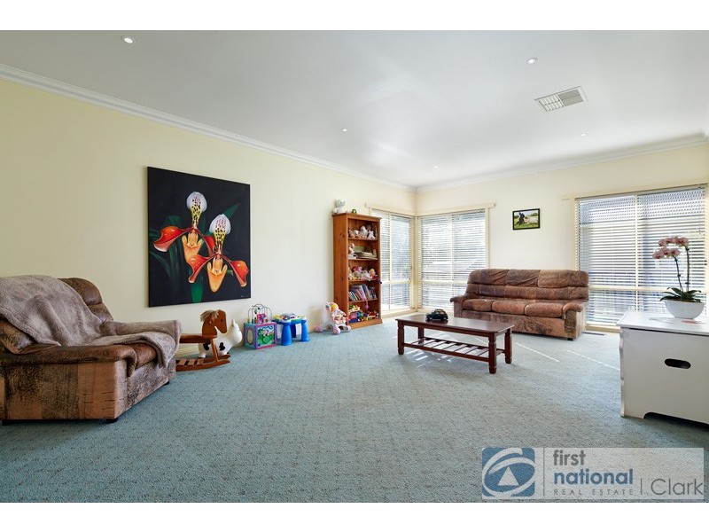 12 Dawson Drive, Warragul VIC 3820