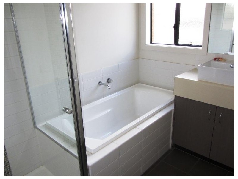 32 Sutherland Way, Drouin VIC 3818